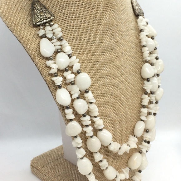 WHITE QUARTZ MULTI LAYTERED NECKLACE  SILVER TONE BOHO BOHEMIAN ETHNIC - Picture 13 of 14